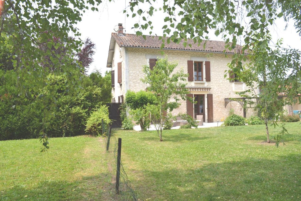 Montbron Les Bruyeres B&B المظهر الخارجي الصورة