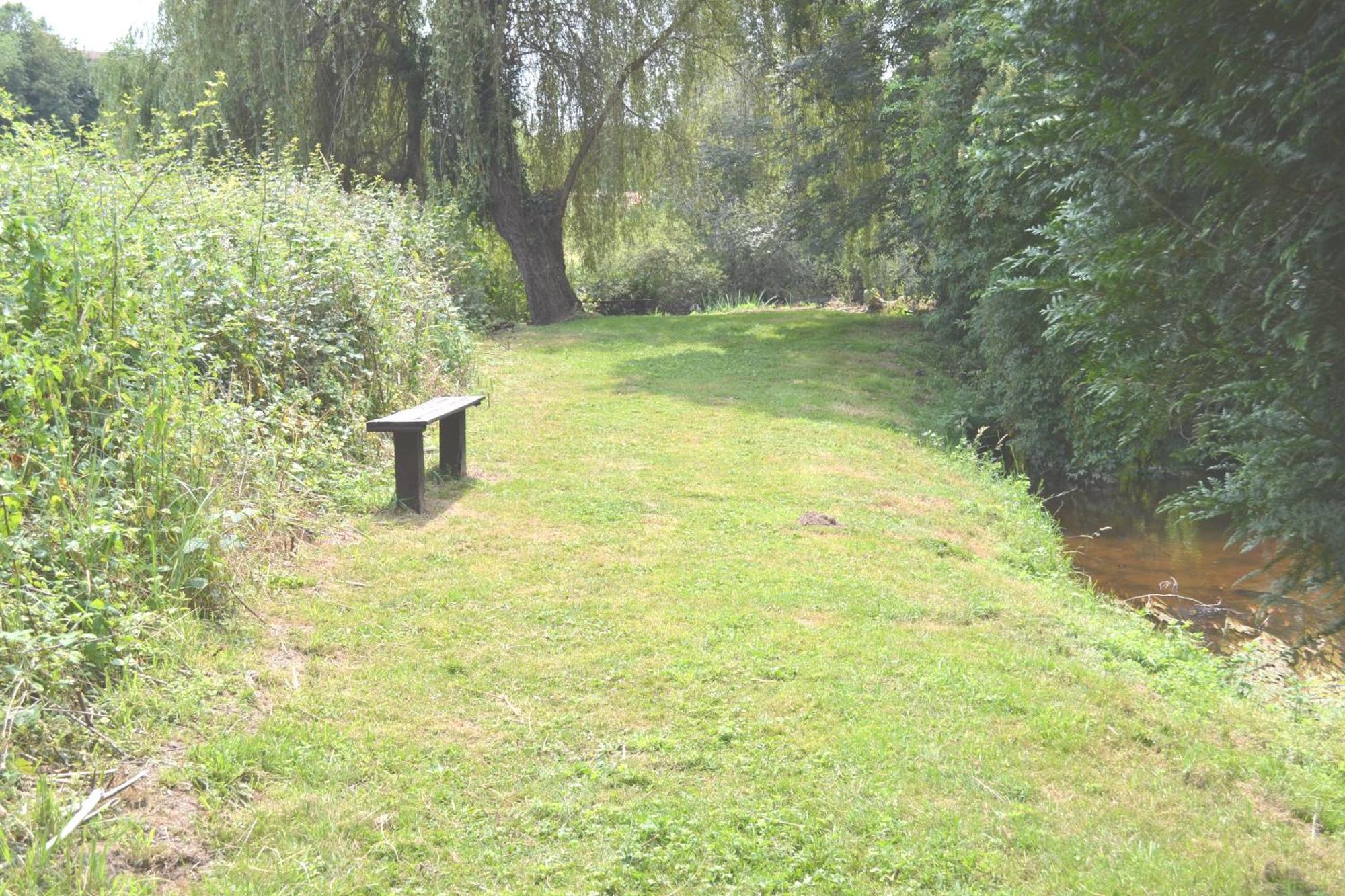 Montbron Les Bruyeres B&B المظهر الخارجي الصورة