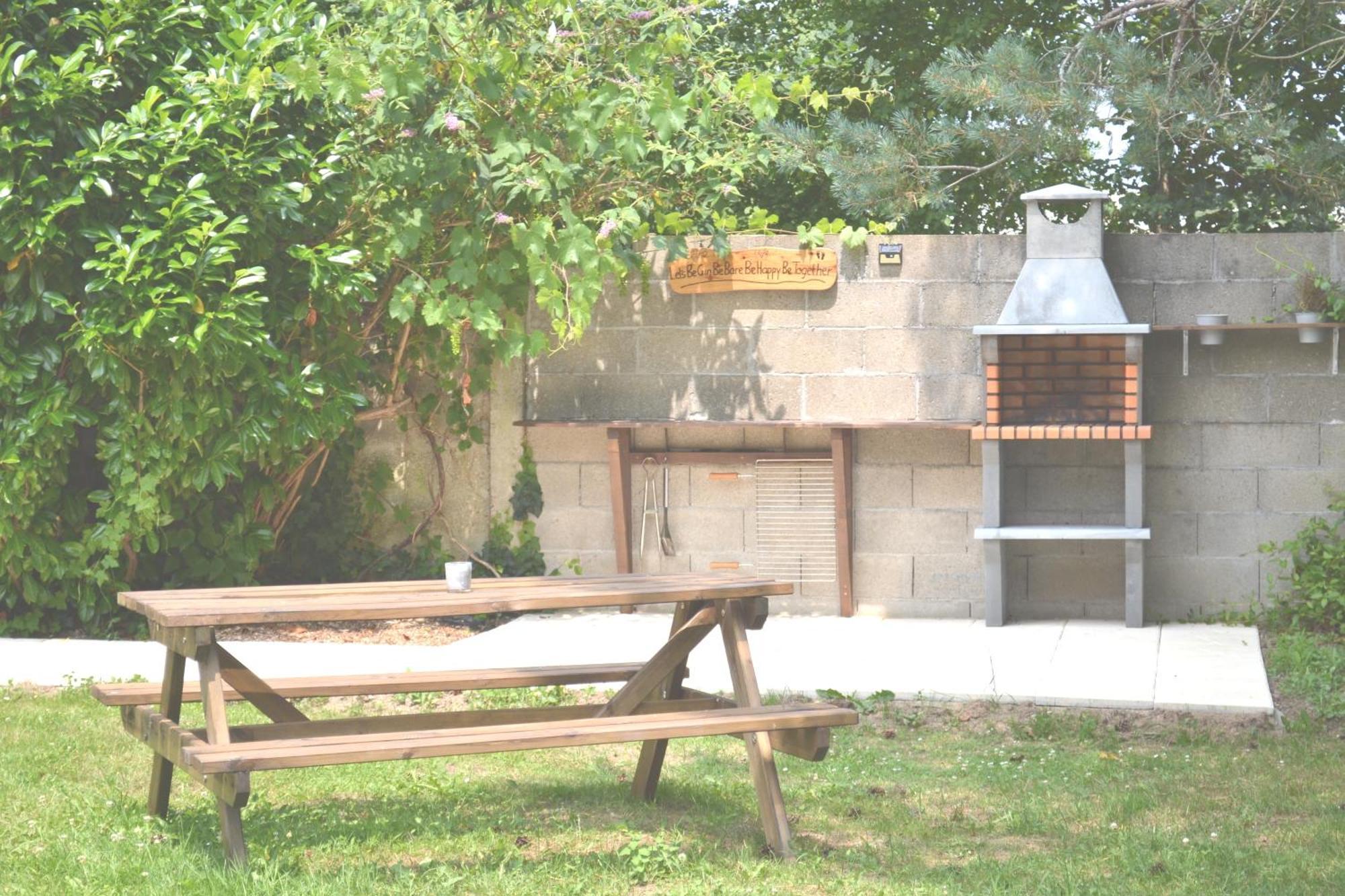 Montbron Les Bruyeres B&B المظهر الخارجي الصورة